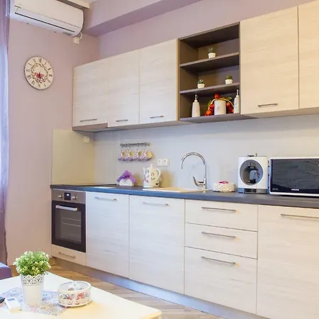 Violet Life * София