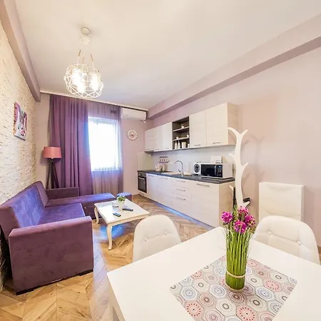 Апартамент Violet Life *