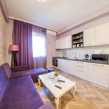 Апартамент Violet Life София