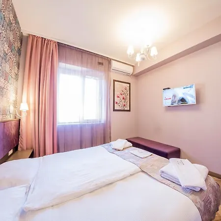 Апартамент Violet Life *