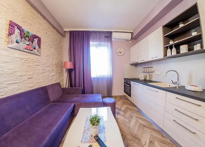 Διαμέρισμα Violet Life